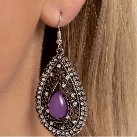 🟣☁️🟣 “CLOUD NINE COUTURE” PURPLE EARRINGS ~ PAPARAZZI❗️🟣☁️🟣 - Picture 3 of 4